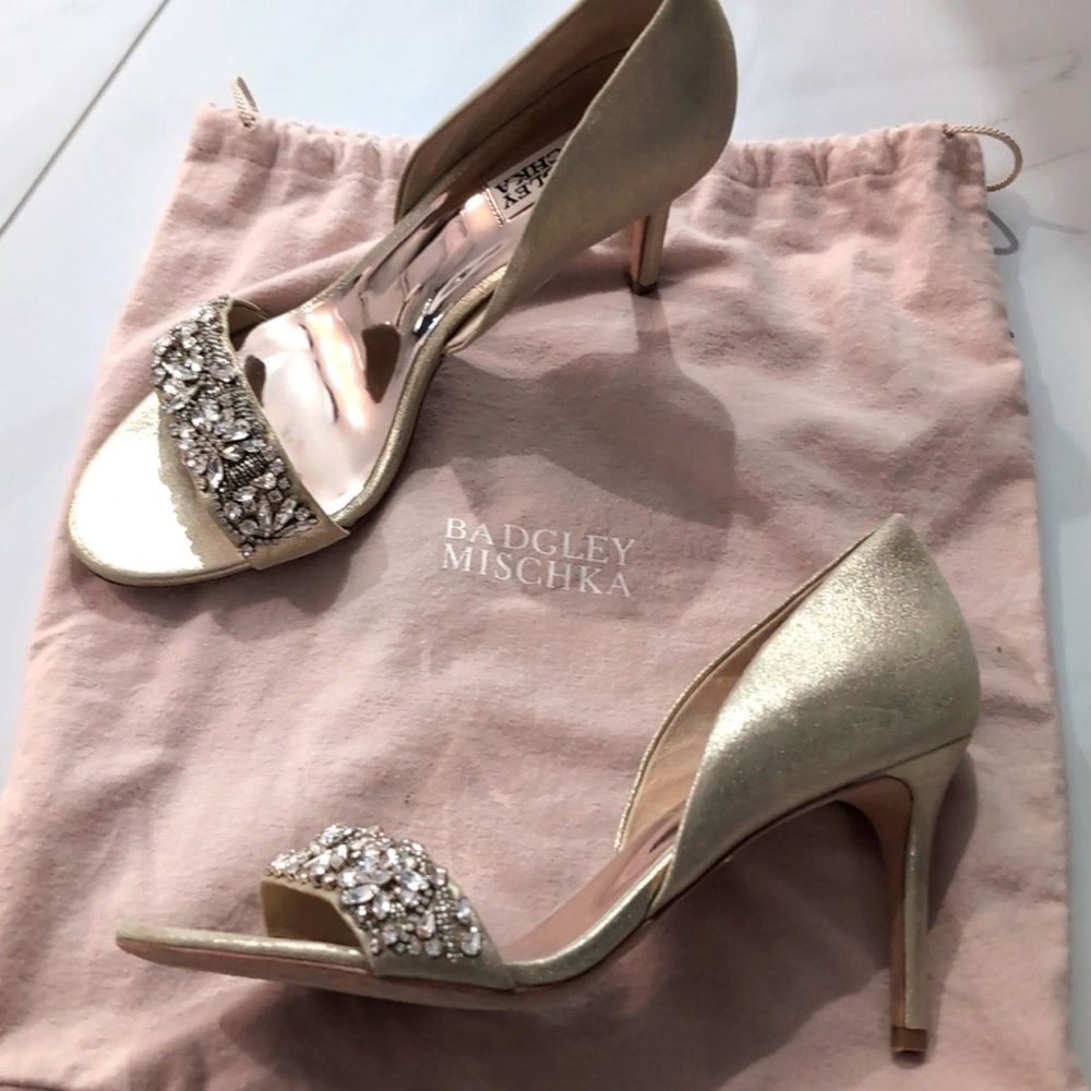 Chic Cream High Heels with Sparkling Embellishments